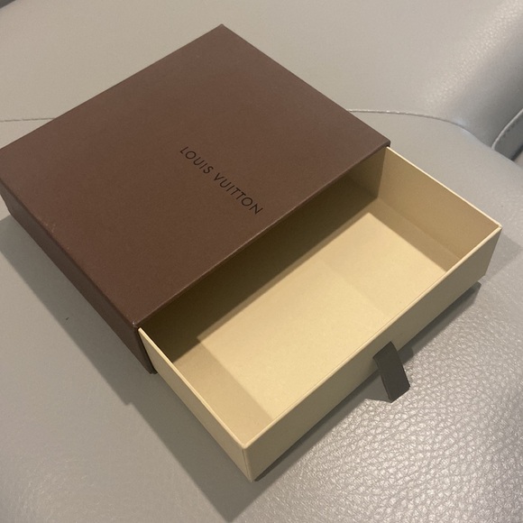 Louis Vuitton Brown Box - Picture 3 of 5